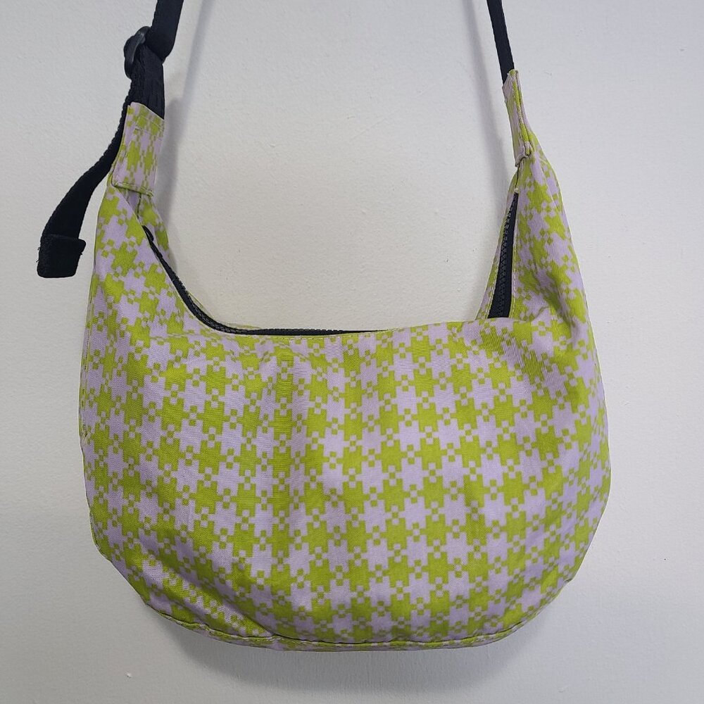 Baggu Medium Crescent Shoulder Crossbody Bag Pistachio Pixel - Picture 7 of 9
